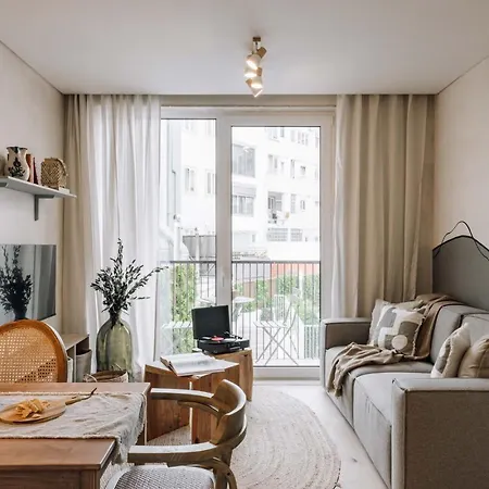 アパート Belmez - 1 Bedroom, Pool And Parking In Arroios